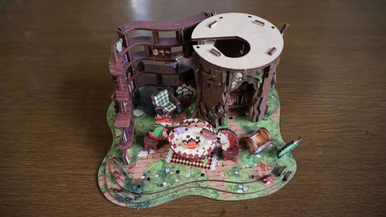 ミニチュア「森の図書館」作成202608-15（1階天井設置前）