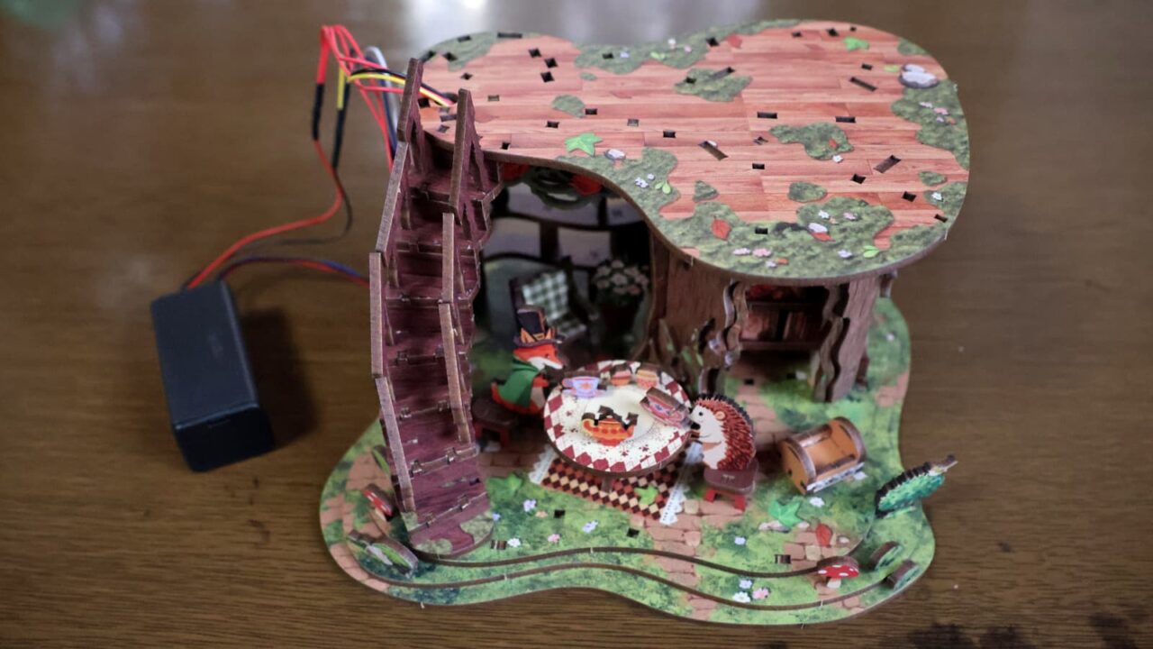 ミニチュア「森の図書館」作成202608-16（1階天井設置）