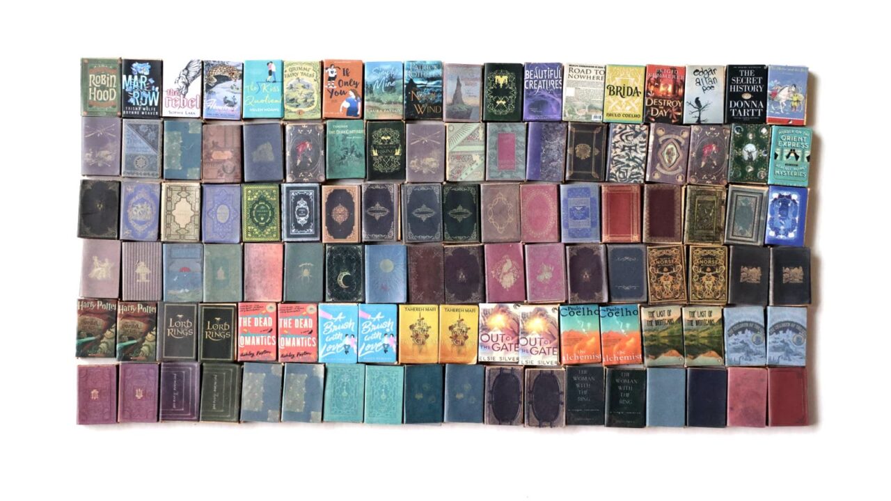 ミニチュア「森の図書館」作成202608-22（本100冊）