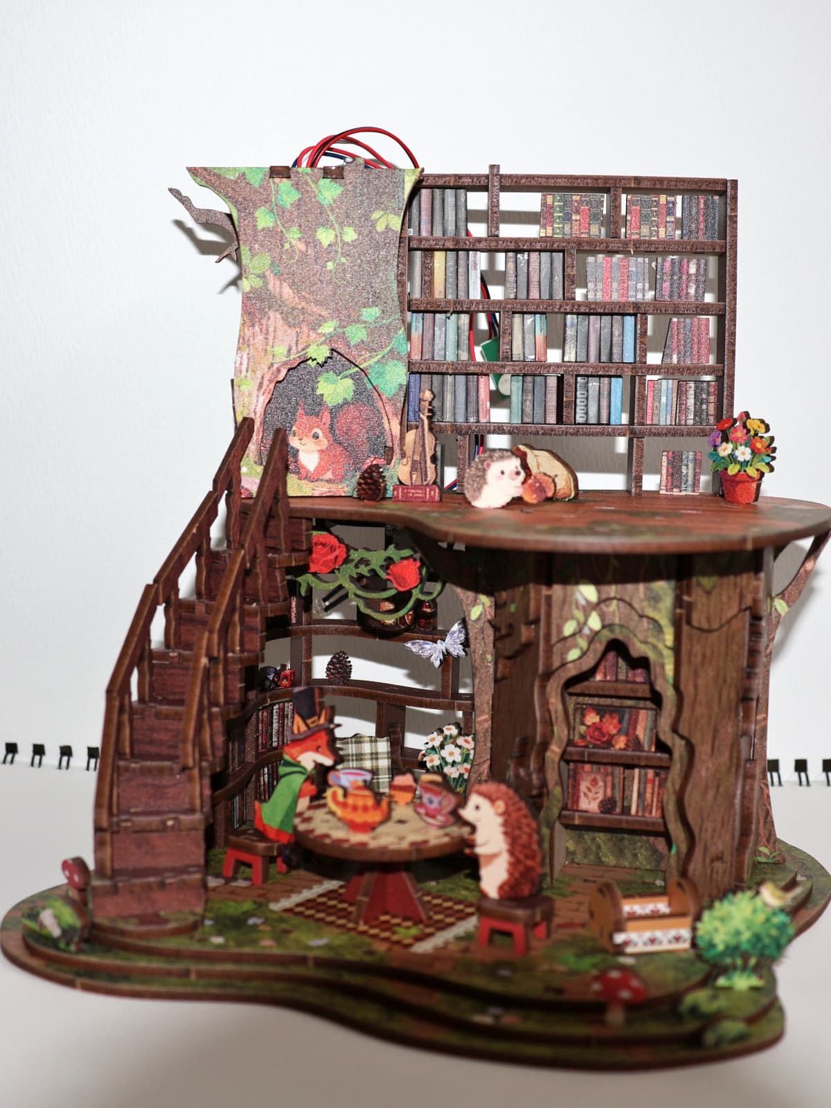ミニチュア「森の図書館」作成202608-25（全景）
