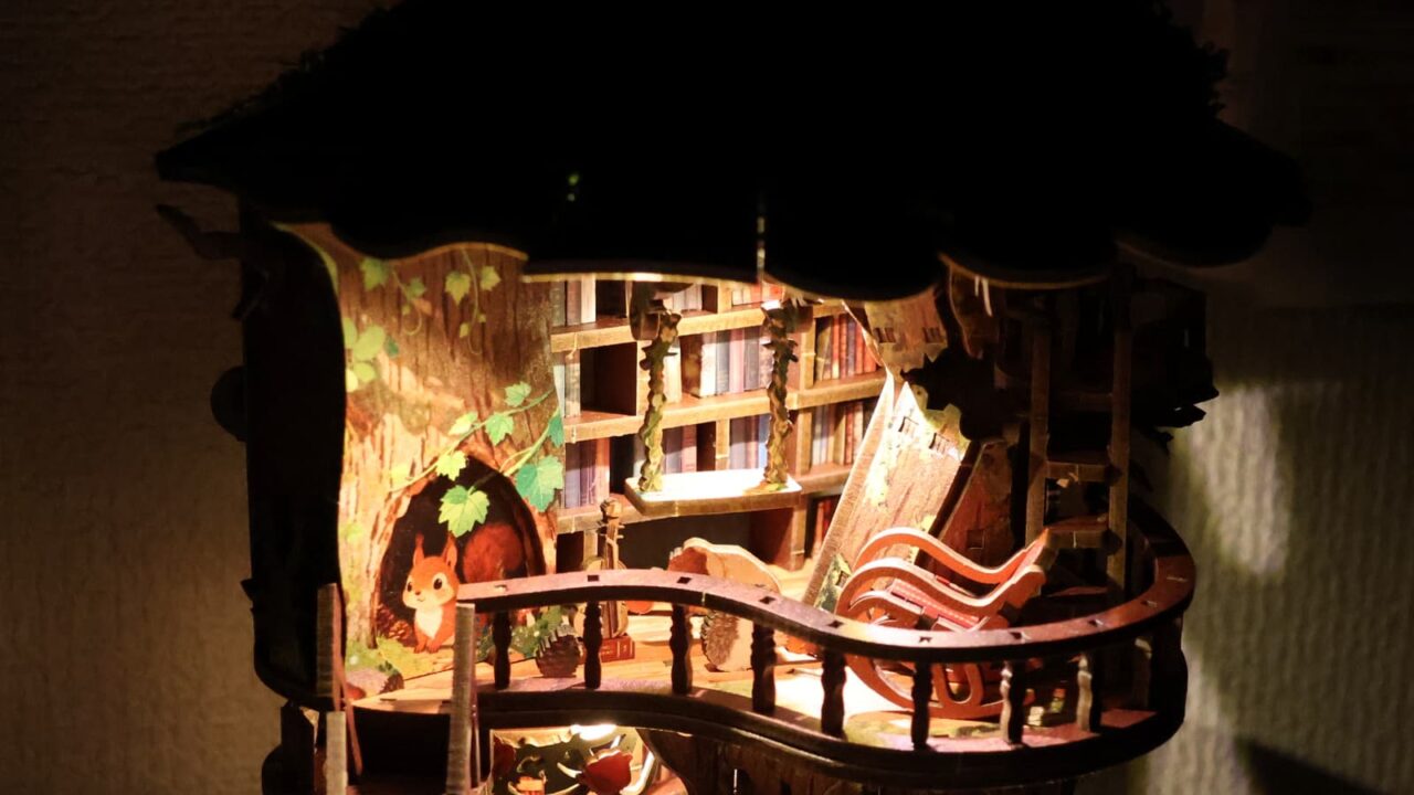 ミニチュア「森の図書館」点灯11（2階）