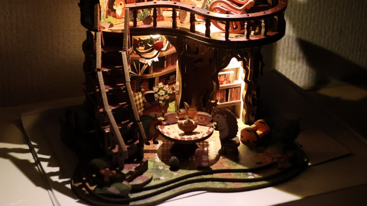 ミニチュア「森の図書館」点灯13（1階）