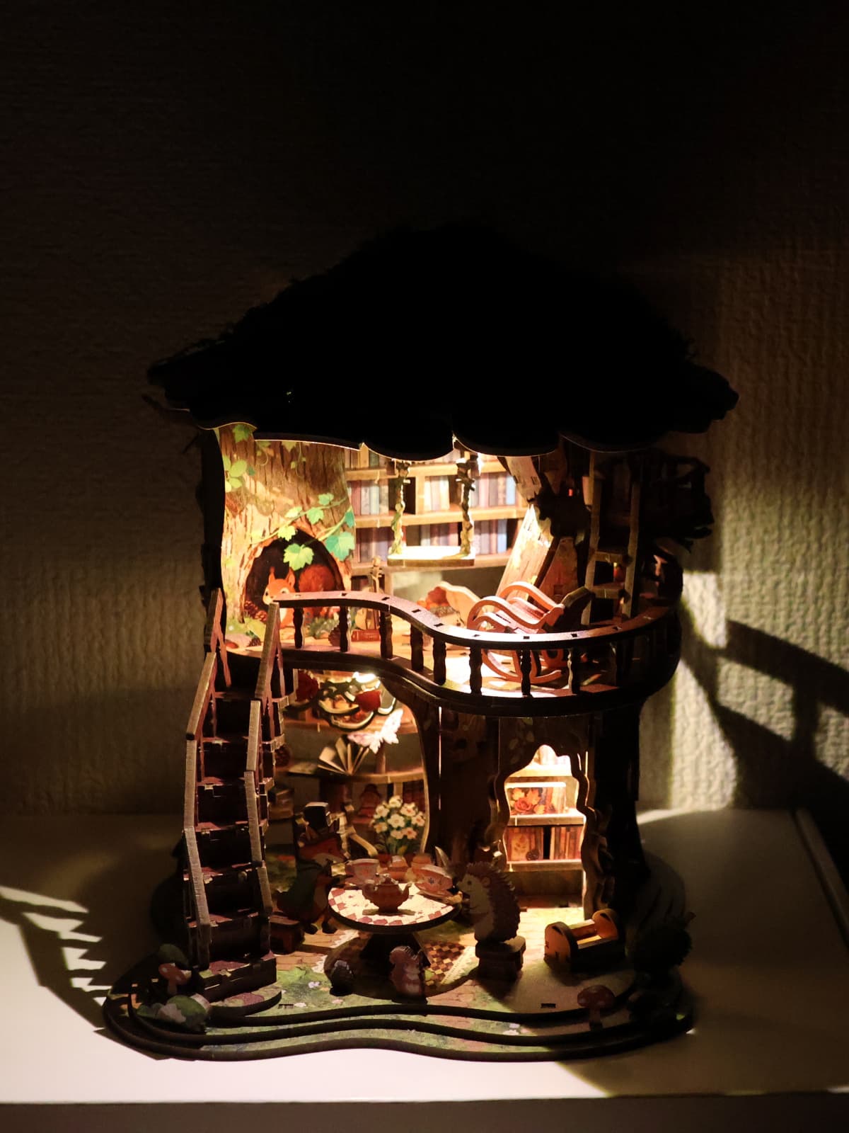 ミニチュア「森の図書館」点灯3（斜め上から全景）