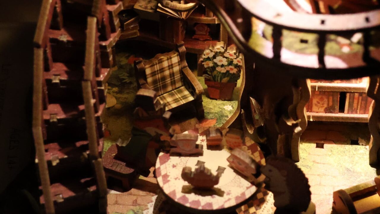 ミニチュア「森の図書館」点灯7（1階居間）